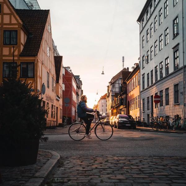 Jente på Christianshavn i København